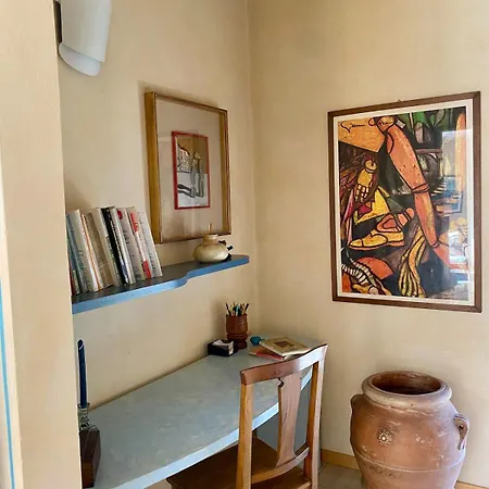 Sun House And Hill Сasa de vacaciones