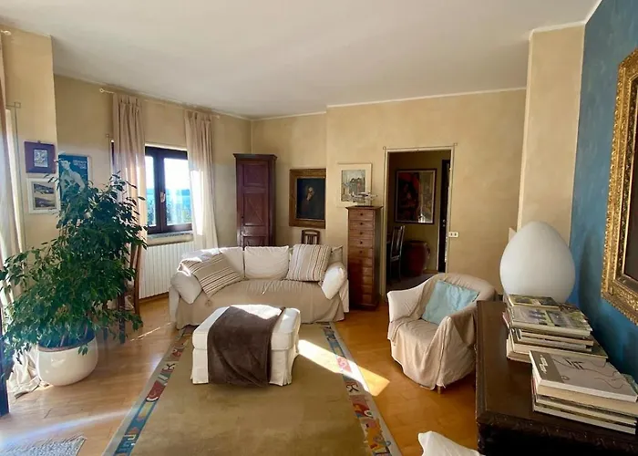 Holiday home Sun House And Hill Lesa