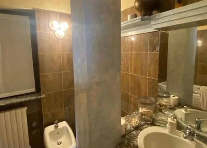 Sun House And Hill * 레사